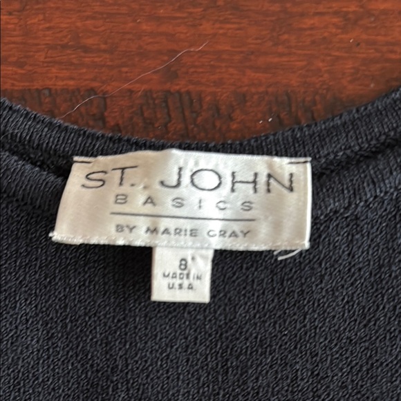 St John knit, excellent condition, great capsule wardrobe piece. - Picture 2 of 9